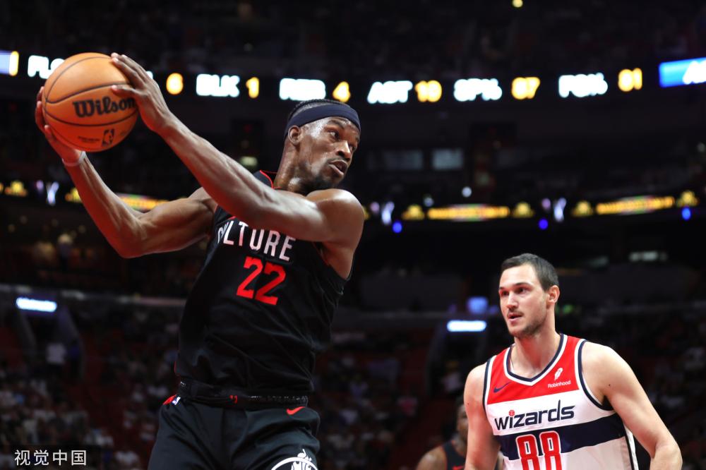 中让全队的 中让全队的